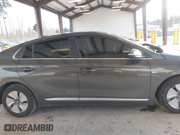 ✅ 2020 Hyundai Ioniq SE • VIN: KMHC75LC9LU235825 • Lot: 41547980. Wystawiony na IAAI z przebiegiem 71 749 mil. Bezpłatny archiwum sprzedaży aukcyjnych z USA i szczegółowy raport historii pojazdu na DreamBid. Zdjęcie 13.