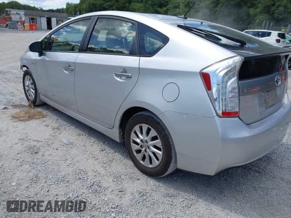 ✅ 2014 Toyota Prius • VIN: JTDKN3DP9E3050159 • Lot: 43084500. Listed on IAAI with 207,583 mi. Free auction sales archive from the USA and detailed vehicle history report at DreamBid. Image 3.