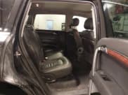 ✅ 2013 Audi Q7 Premium Plus • VIN: WA1LMAFE8DD015882 • Lot: 43074284. Wystawiony na IAAI z przebiegiem 114 195 mil. Bezpłatny archiwum sprzedaży aukcyjnych z USA i szczegółowy raport historii pojazdu na DreamBid. Zdjęcie 8.