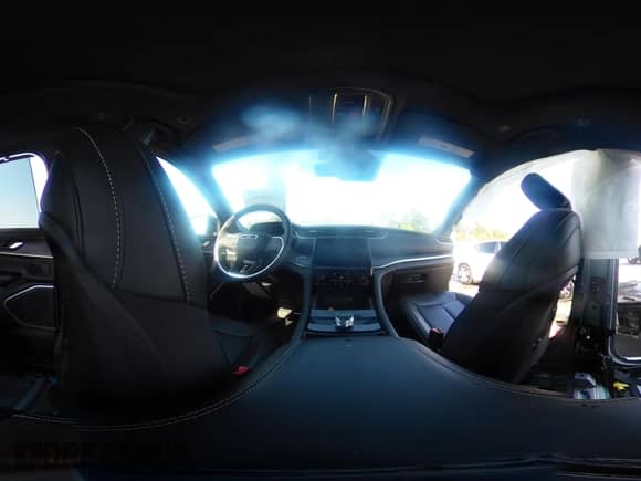 2025 Jeep Grand Cherokee Limited with VIN 1C4RJJBG5S8672323, listed as a IAAI auction lot 43060461 with 4,805 mi miles and . Bid and sale history available at DreamBid. Image 21.