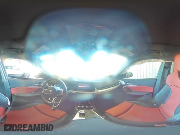 ✅ 2024 BMW X1 • VIN: WBX13EF04R5Z04971 • Lot: 70176595. Wystawiony na Copart z przebiegiem 22 903 mil. Bezpłatny archiwum sprzedaży aukcyjnych z USA i szczegółowy raport historii pojazdu na DreamBid. Zdjęcie 13.