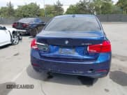 ✅ 2018 BMW 3 Series 330i • VIN: WBA8B9C53JEE82900 • Lot: 43251357. Wystawiony na IAAI z przebiegiem 51 673 mil. Bezpłatny archiwum sprzedaży aukcyjnych z USA i szczegółowy raport historii pojazdu na DreamBid. Zdjęcie 6.