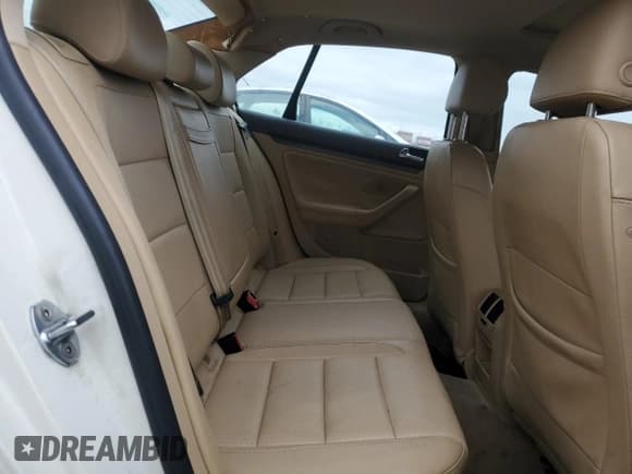 ✅ 2005 Volkswagen Jetta 2.5L • VIN: 3VWSF71K95M635302 • Lot: 58526935. Listed on Copart with 125,829 mi. Free auction sales archive from the USA and detailed vehicle history report at DreamBid. Image 10.