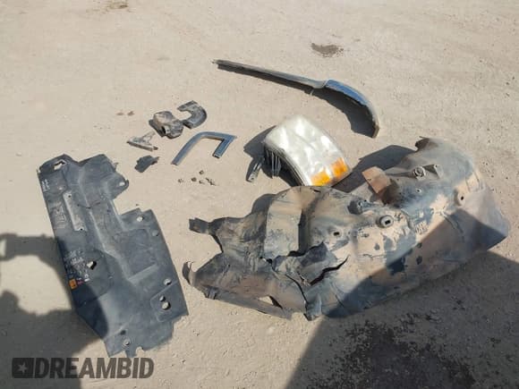 ✅ 2013 Chevrolet Silverado 3500HD • VIN: 1GC2CZCG6DZ201044 • Лот: 43328434. Опубликован ранее на IAAI с пробегом 230 821 миль. Бесплатный доступ к архиву аукционных продаж из США и подробный отчёт об истории автомобиля на DreamBid. Изображение 12.