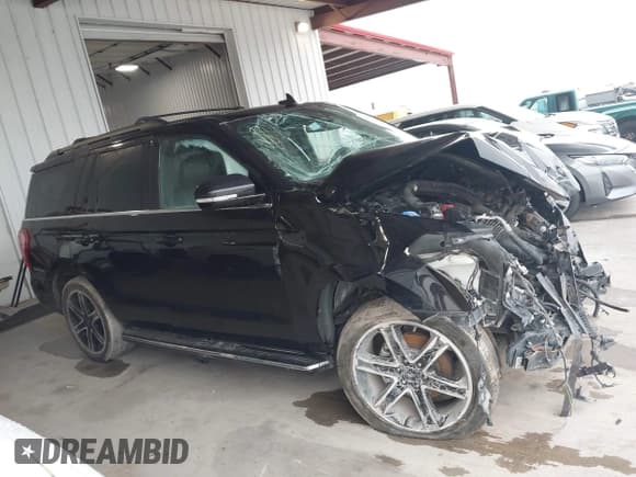 ✅ 2021 Ford Expedition XLT • VIN: 1FMJU1HT2MEA29260 • Lot: 42105004. Wystawiony na IAAI z przebiegiem 115 912 mil. Bezpłatny archiwum sprzedaży aukcyjnych z USA i szczegółowy raport historii pojazdu na DreamBid. Zdjęcie 12.