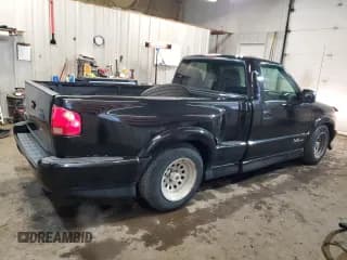 ✅ 2000 Chevrolet S-10 LS • VIN: 1GCCS14W4Y8109666 • Лот: 85947634. Опубликован ранее на Copart с пробегом 111 940 миль. Бесплатный доступ к архиву аукционных продаж из США и подробный отчёт об истории автомобиля на DreamBid. Изображение 3.