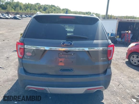 ✅ 2017 Ford Explorer XLT • VIN: 1FM5K8D87HGD15357 • Лот: 43184668. Опубликован ранее на IAAI с пробегом 109 074 миль. Бесплатный доступ к архиву аукционных продаж из США и подробный отчёт об истории автомобиля на DreamBid. Изображение 16.