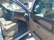 ✅ 2007 GMC Yukon SLT • VIN: 1GKFC13017J211221 • Lot: 43510415. Wystawiony na IAAI z przebiegiem 283 186 mil. Bezpłatny archiwum sprzedaży aukcyjnych z USA i szczegółowy raport historii pojazdu na DreamBid. Zdjęcie 5.