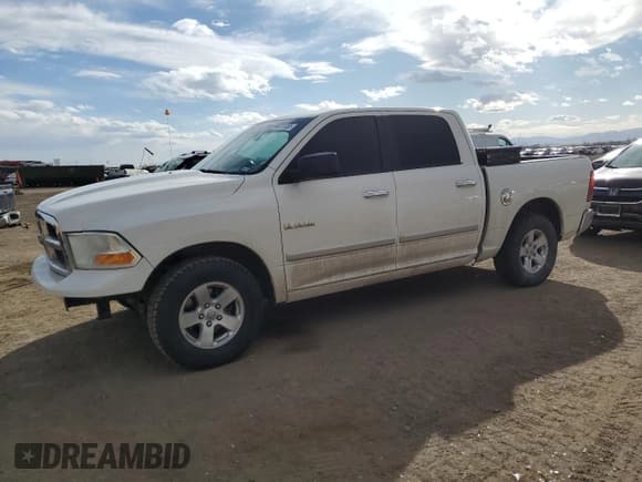 ✅ 2009 Dodge 1500 TRX • VIN: 1D3HB13P69S767792 • Lot: 50071355. Wystawiony na Copart z przebiegiem 208 212 mil. Bezpłatny archiwum sprzedaży aukcyjnych z USA i szczegółowy raport historii pojazdu na DreamBid. Zdjęcie 1.