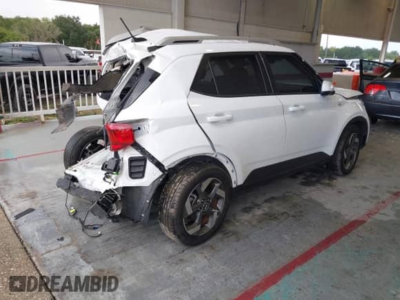 2023 Hyundai Venue Limited z VIN KMHRC8A32PU266009, wystawiony jako IAAI lot #43364487 z przebiegiem 6 798 mil mil oraz . Historia ofert i sprzedaży dostępna na DreamBid. Obrazek 4.