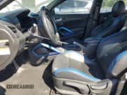 ✅ 2016 Hyundai Veloster Turbo Rally Edition • VIN: KMHTC6AE5GU260653 • Лот: 70649355. Опубликован ранее на Copart с пробегом 86 037 миль. Бесплатный доступ к архиву аукционных продаж из США и подробный отчёт об истории автомобиля на DreamBid. Изображение 7.