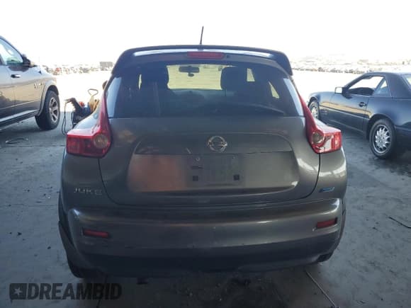 ✅ 2012 Nissan Juke S • VIN: JN8AF5MR9CT117625 • Lot: 81622845. Wystawiony na Copart z przebiegiem 67 467 mil. Bezpłatny archiwum sprzedaży aukcyjnych z USA i szczegółowy raport historii pojazdu na DreamBid. Zdjęcie 6.