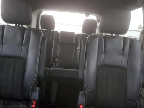 ✅ 2020 Dodge Grand Caravan SXT • VIN: 2C4RDGCG1LR254128 • Лот: 91040935. Опубликован ранее на Copart с пробегом 129 547 миль. Бесплатный доступ к архиву аукционных продаж из США и подробный отчёт об истории автомобиля на DreamBid. Изображение 10.