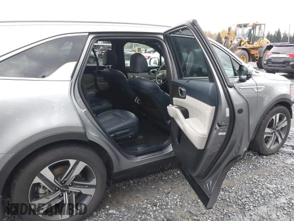 ✅ 2023 Kia Sorento SX Prestige • VIN: KNDRKDLG9P5170937 • Лот: 43611747. Опубликован ранее на IAAI с пробегом Не указан. Бесплатный доступ к архиву аукционных продаж из США и подробный отчёт об истории автомобиля на DreamBid. Изображение 8.