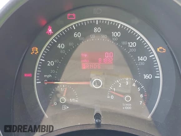 ✅ 2010 Volkswagen Beetle • VIN: 3VWPG3AG0AM002088 • Lot: 42014379. Listed on IAAI with 81,832 mi. Free auction sales archive from the USA and detailed vehicle history report at DreamBid. Image 7.