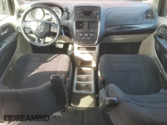 ✅ 2014 Dodge Grand Caravan SE • VIN: 2C4RDGBG2ER137792 • Lot: 86882745. Listed on Copart with 215,077 mi. Free auction sales archive from the USA and detailed vehicle history report at DreamBid. Image 8.