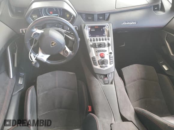 ✅ 2015 Lamborghini Aventador • VIN: ZHWUR1ZD5FLA03450 • Lot: 53781224. Listed on Copart with 8,471 mi. Free auction sales archive from the USA and detailed vehicle history report at DreamBid. Image 8.