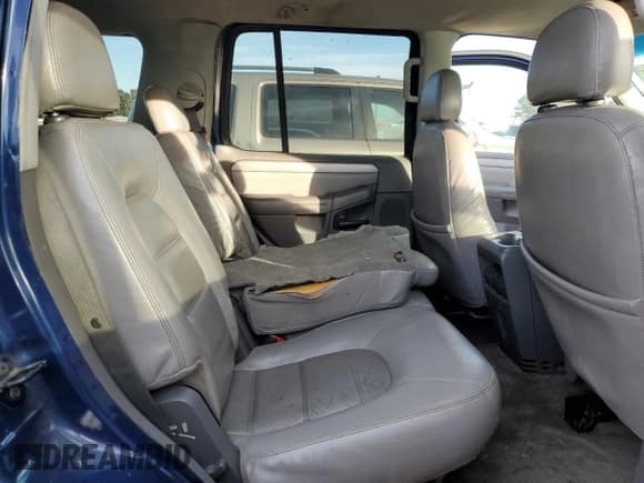 ✅ 2004 Ford Explorer XLT • VIN: 1FMZU63E24ZB25620 • Lot: 86866134. Listed on Copart with 243,266 mi. Free auction sales archive from the USA and detailed vehicle history report at DreamBid. Image 11.