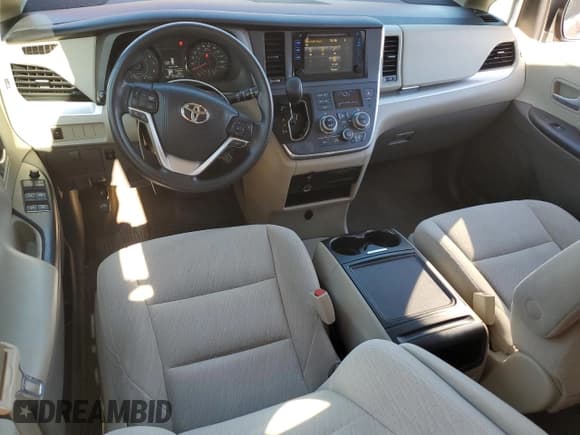 ✅ 2016 Toyota Sienna LE • VIN: 5TDKK3DCXGS708630 • Lot: 87405095. Listed on Copart with 82,368 mi. Free auction sales archive from the USA and detailed vehicle history report at DreamBid. Image 8.