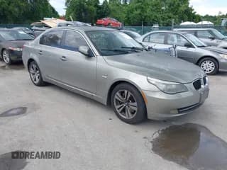✅ 2010 BMW 5 Series 528i xDrive • VIN: WBANV1C57AC443070 • Lot: 42352154. Wystawiony na IAAI z przebiegiem 193 538 mil. Bezpłatny archiwum sprzedaży aukcyjnych z USA i szczegółowy raport historii pojazdu na DreamBid. Zdjęcie 1.