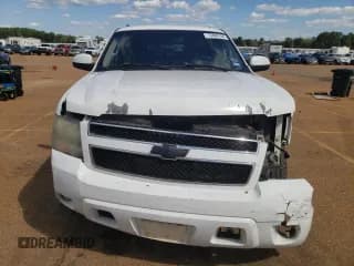 ✅ 2008 Chevrolet Suburban 1LT • VIN: 3GNFC16028G105684 • Lot: 73409164. Wystawiony na Copart z przebiegiem 259 380 mil. Bezpłatny archiwum sprzedaży aukcyjnych z USA i szczegółowy raport historii pojazdu na DreamBid. Zdjęcie 5.