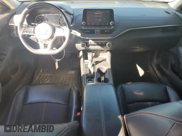 ✅ 2019 Nissan Altima SR • VIN: 1N4BL4CWXKN317402 • Лот: 86894695. Опубликован ранее на Copart с пробегом 84 424 миль. Бесплатный доступ к архиву аукционных продаж из США и подробный отчёт об истории автомобиля на DreamBid. Изображение 8.