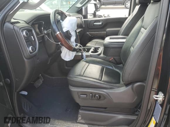 ✅ 2022 GMC Sierra 2500HD Denali • VIN: 1GT49REY6NF123493 • Lot: 68217705. Listed on Copart with 56,172 mi. Free auction sales archive from the USA and detailed vehicle history report at DreamBid. Image 7.