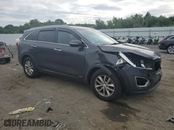✅ 2018 Kia Sorento LX • VIN: 5XYPGDA31JG339503 • Lot: 62382175. Wystawiony na Copart z przebiegiem 124 749 mil. Bezpłatny archiwum sprzedaży aukcyjnych z USA i szczegółowy raport historii pojazdu na DreamBid. Zdjęcie 4.