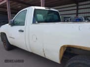 ✅ 2007 Chevrolet Silverado 1500 Work Truck • VIN: 1GCEC14C37E603948 • Лот: 43411938. Опубликован ранее на IAAI с пробегом Не указан. Бесплатный доступ к архиву аукционных продаж из США и подробный отчёт об истории автомобиля на DreamBid. Изображение 18.