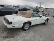 ✅ 1994 Jaguar XJS • VIN: SAJNX2749RC191243 • Lot: 76037994. Wystawiony na Copart z przebiegiem 74 842 mil. Bezpłatny archiwum sprzedaży aukcyjnych z USA i szczegółowy raport historii pojazdu na DreamBid. Zdjęcie 3.