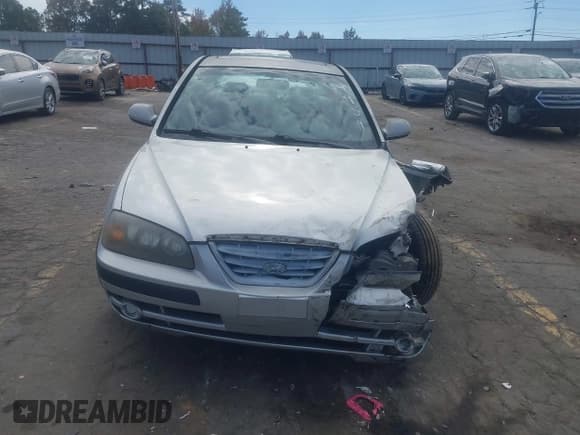 ✅ 2004 Hyundai Elantra GLS • VIN: KMHDN46D54U774954 • Lot: 43504410. Listed on IAAI with 40,462 mi. Free auction sales archive from the USA and detailed vehicle history report at DreamBid. Image 11.