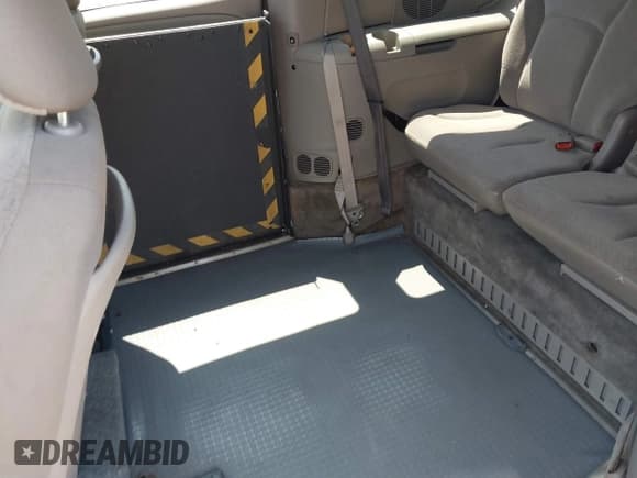 ✅ 2003 Chrysler Town & Country LXi • VIN: 2C4GP54L53R200331 • Лот: 42868913. Опубликован ранее на IAAI с пробегом 40 242 миль. Бесплатный доступ к архиву аукционных продаж из США и подробный отчёт об истории автомобиля на DreamBid. Изображение 8.