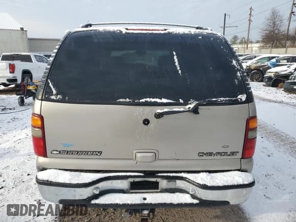 ✅ 2001 Chevrolet Suburban LT • VIN: 3GNFK16T91G183737 • Лот: 42686695. Опубликован ранее на Copart с пробегом 218 310 миль. Бесплатный доступ к архиву аукционных продаж из США и подробный отчёт об истории автомобиля на DreamBid. Изображение 6.