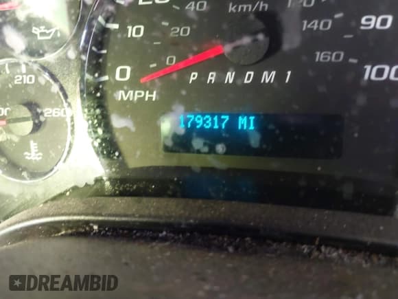 ✅ 2020 Chevrolet Express Cargo • VIN: 1GCZGGFG4L1199102 • Lot: 42406060. Listed on IAAI with 179,317 mi. Free auction sales archive from the USA and detailed vehicle history report at DreamBid. Image 15.