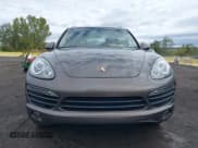 ✅ 2011 Porsche Cayenne S • VIN: WP1AB2A27BLA44202 • Lot: 43416187. Wystawiony na IAAI z przebiegiem 148 012 mil. Bezpłatny archiwum sprzedaży aukcyjnych z USA i szczegółowy raport historii pojazdu na DreamBid. Zdjęcie 12.