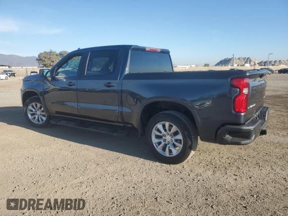 ✅ 2021 Chevrolet Silverado 1500 Custom • VIN: 1GCPWBEK5MZ294418 • Lot: 83649874. Wystawiony na Copart z przebiegiem 38 724 mil. Bezpłatny archiwum sprzedaży aukcyjnych z USA i szczegółowy raport historii pojazdu na DreamBid. Zdjęcie 2.