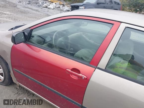 ✅ 2005 Toyota Corolla CE • VIN: 1NXBR32E55Z535152 • Lot: 43454770. Listed on IAAI with 299,999 mi. Free auction sales archive from the USA and detailed vehicle history report at DreamBid. Image 15.