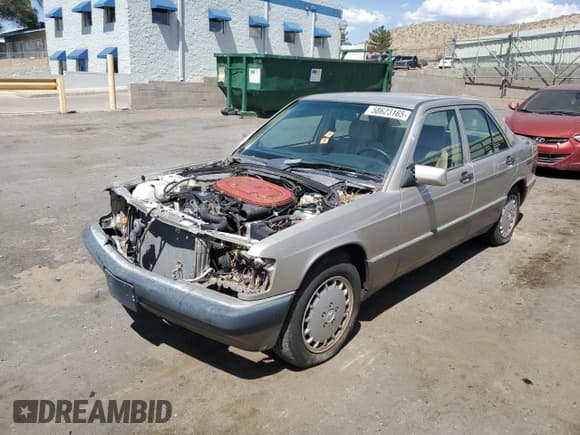 ✅ 1993 Mercedes-Benz 190 • VIN: WDBDA28D1PG089658 • Лот: 58623165. Опубликован ранее на Copart с пробегом 132 317 миль. Бесплатный доступ к архиву аукционных продаж из США и подробный отчёт об истории автомобиля на DreamBid. Изображение 1.