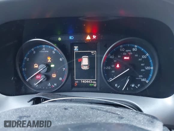 ✅ 2017 Toyota RAV4 XLE • VIN: 2T3RFREV3HW571164 • Лот: 43515669. Опубликован ранее на IAAI с пробегом 140 443 миль. Бесплатный доступ к архиву аукционных продаж из США и подробный отчёт об истории автомобиля на DreamBid. Изображение 7.