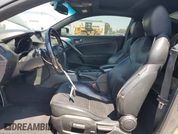 ✅ 2013 Hyundai Genesis Coupe Grand Touring • VIN: KMHHU6KJ2DU083764 • Lot: 65264825. Wystawiony na Copart z przebiegiem 190 956 mil. Bezpłatny archiwum sprzedaży aukcyjnych z USA i szczegółowy raport historii pojazdu na DreamBid. Zdjęcie 7.