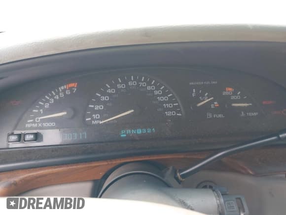 ✅ 1998 Oldsmobile 88 LS • VIN: 1G3HN52K8W4833739 • Lot: 42509984. Wystawiony na IAAI z przebiegiem 130 317 mil. Bezpłatny archiwum sprzedaży aukcyjnych z USA i szczegółowy raport historii pojazdu na DreamBid. Zdjęcie 7.