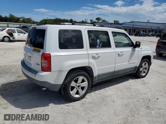 ✅ 2011 Jeep Patriot Latitude X • VIN: 1J4NT4GB9BD175624 • Lot: 80889995. Listed on Copart with 156,683 mi. Free auction sales archive from the USA and detailed vehicle history report at DreamBid. Image 3.