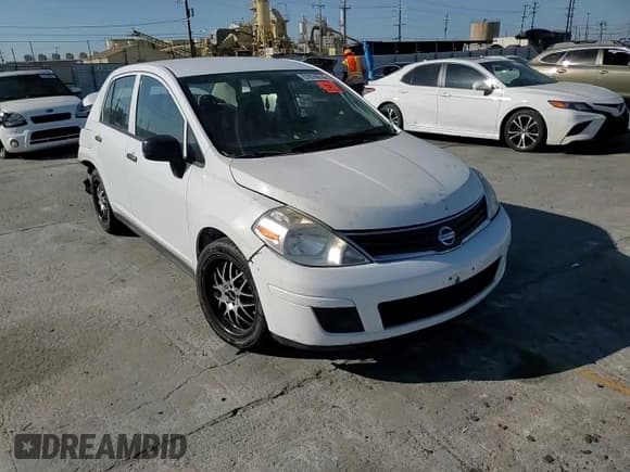 ✅ 2009 Nissan Versa 1.6 • VIN: 3N1CC11E79L480660 • Lot: 57874015. Listed on Copart with 189,251 mi. Free auction sales archive from the USA and detailed vehicle history report at DreamBid. Image 14.