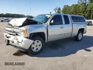 ✅ 2010 Chevrolet Silverado 1500 LT • VIN: 1GCSKSE38AZ262198 • Lot: 74237194. Listed on Copart with 156,553 mi. Free auction sales archive from the USA and detailed vehicle history report at DreamBid. Image 1.