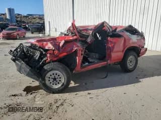 2001 Chevrolet Blazer LS с VIN 1GNCT18W21K218859, выставлен на аукционе Copart как лот 88841755 с пробегом Не указан миль и На запчасти • Non repairable. История ставок и продаж доступна на DreamBid. Изображение 1.