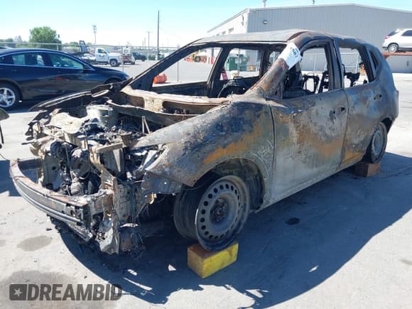 ✅ 2014 Nissan Rogue S • VIN: 5N1AT2MV4EC818880 • Lot: 42703582. Listed on IAAI with Not provided. Free auction sales archive from the USA and detailed vehicle history report at DreamBid. Image 2.