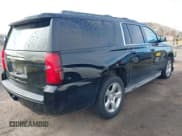 ✅ 2015 Chevrolet Suburban LT • VIN: 1GNSKJKC7FR233983 • Lot: 43635811. Wystawiony na IAAI z przebiegiem 114 907 mil. Bezpłatny archiwum sprzedaży aukcyjnych z USA i szczegółowy raport historii pojazdu na DreamBid. Zdjęcie 4.