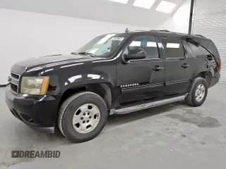 ✅ 2011 Chevrolet Suburban LS • VIN: 1GNSCHE03BR345018 • Лот: 59295725. Опубликован ранее на Copart с пробегом 300 885 миль. Бесплатный доступ к архиву аукционных продаж из США и подробный отчёт об истории автомобиля на DreamBid. Изображение 1.