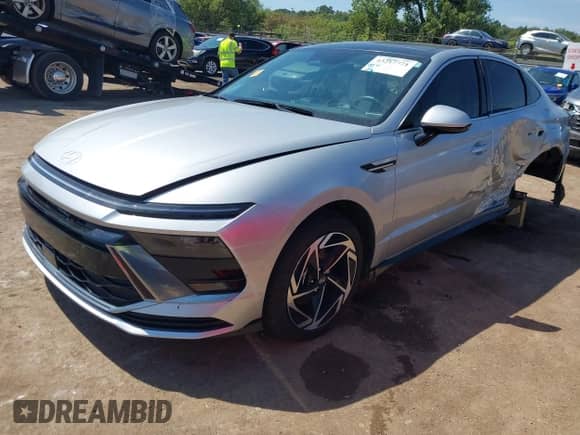 2025 Hyundai Sonata SEL Convenience with VIN KMHL14JA7SA458961, listed as a IAAI auction lot 43217771 with 9,031 mi miles and . Bid and sale history available at DreamBid. Image 2.