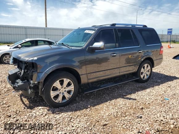 ✅ 2016 Ford Expedition Platinum • VIN: 1FMJU1MT3GEF20706 • Lot: 62193145. Listed on Copart with 196,313 mi. Free auction sales archive from the USA and detailed vehicle history report at DreamBid. Image 1.